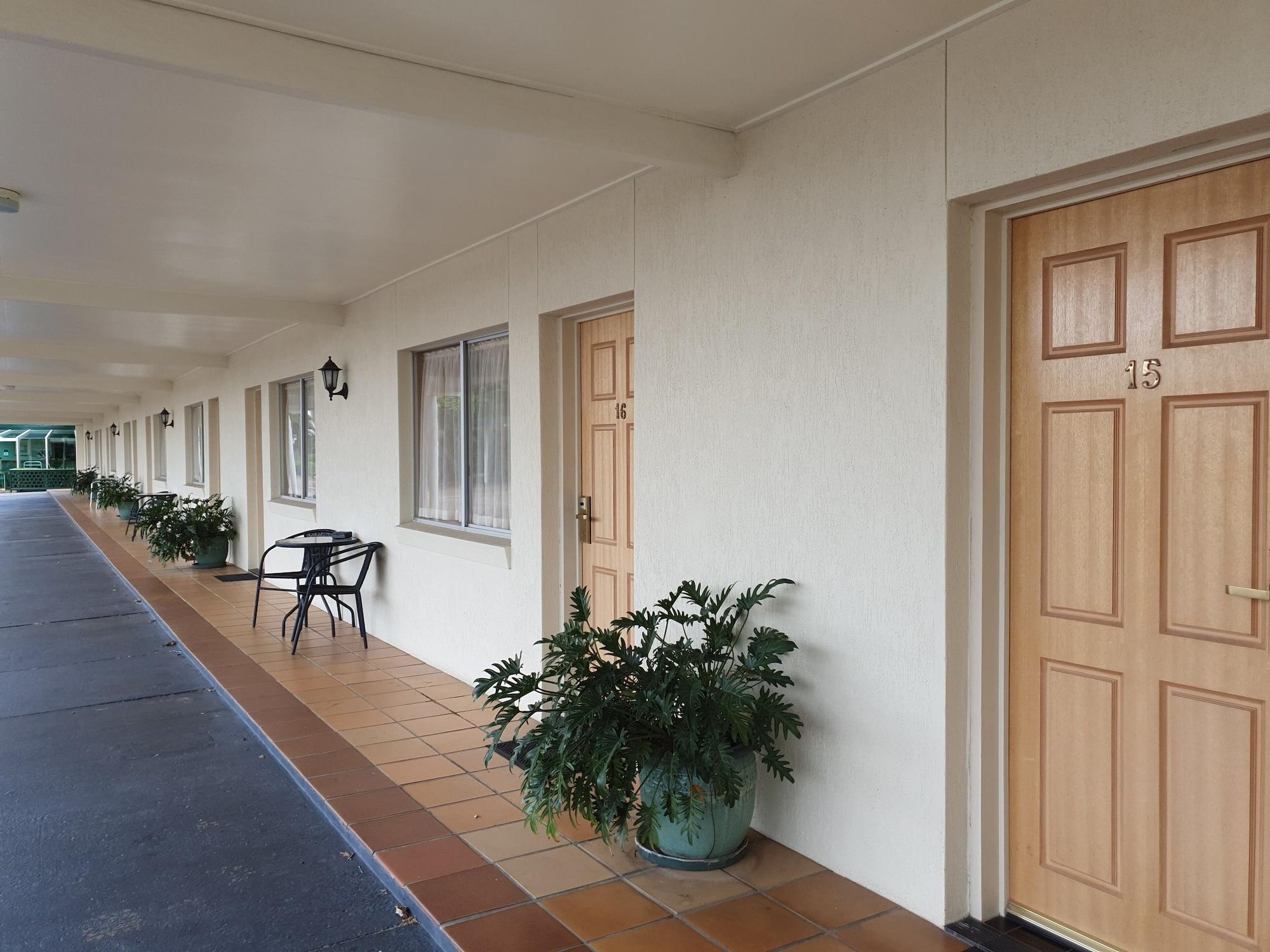 Mcnevins Maryborough Motel Eksteriør bilde