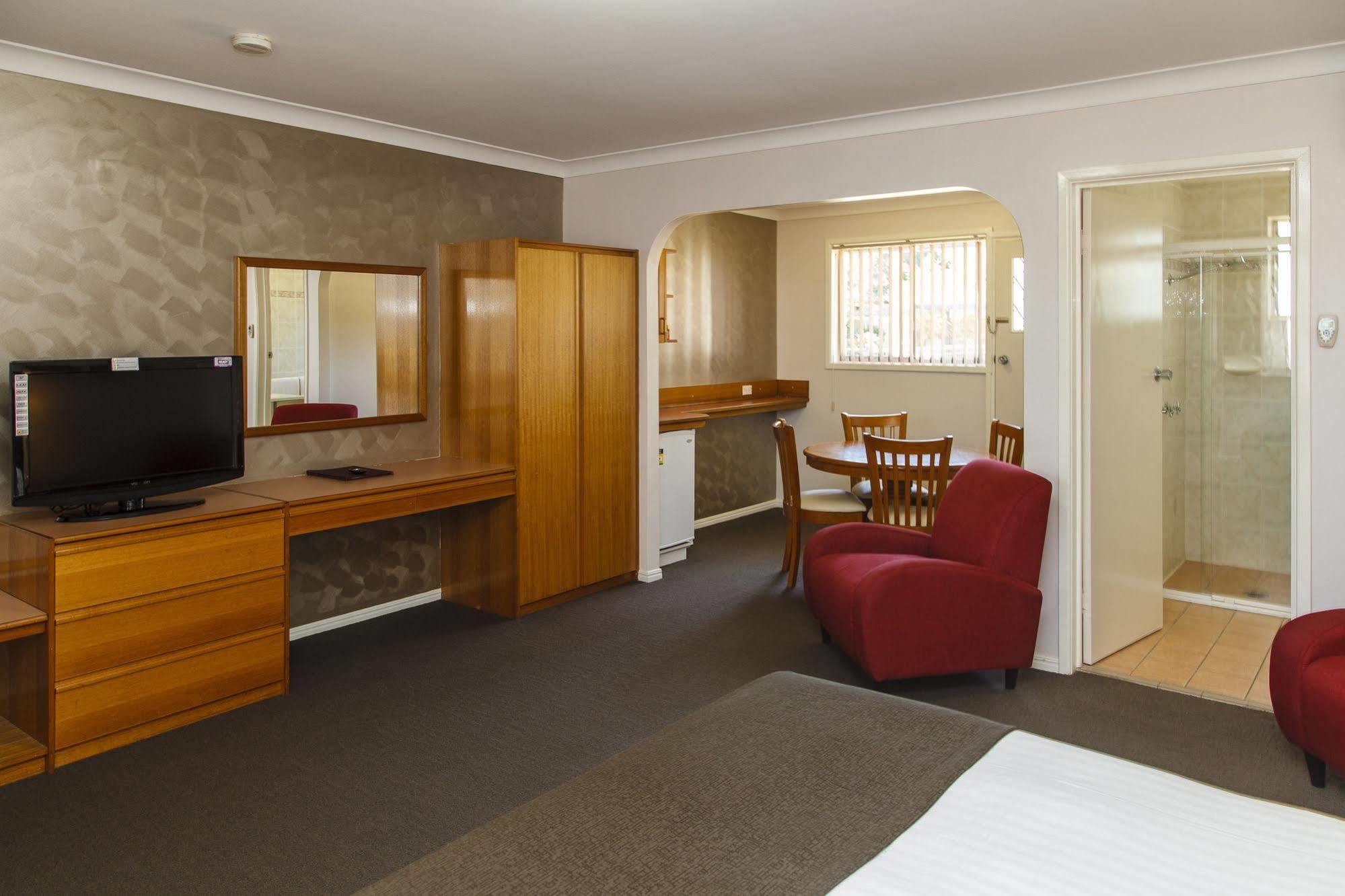 Mcnevins Maryborough Motel Eksteriør bilde